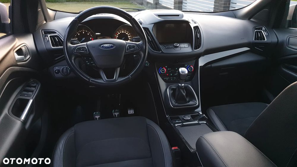 Ford Kuga 2.0 TDCi 2x4 ST-Line - 14