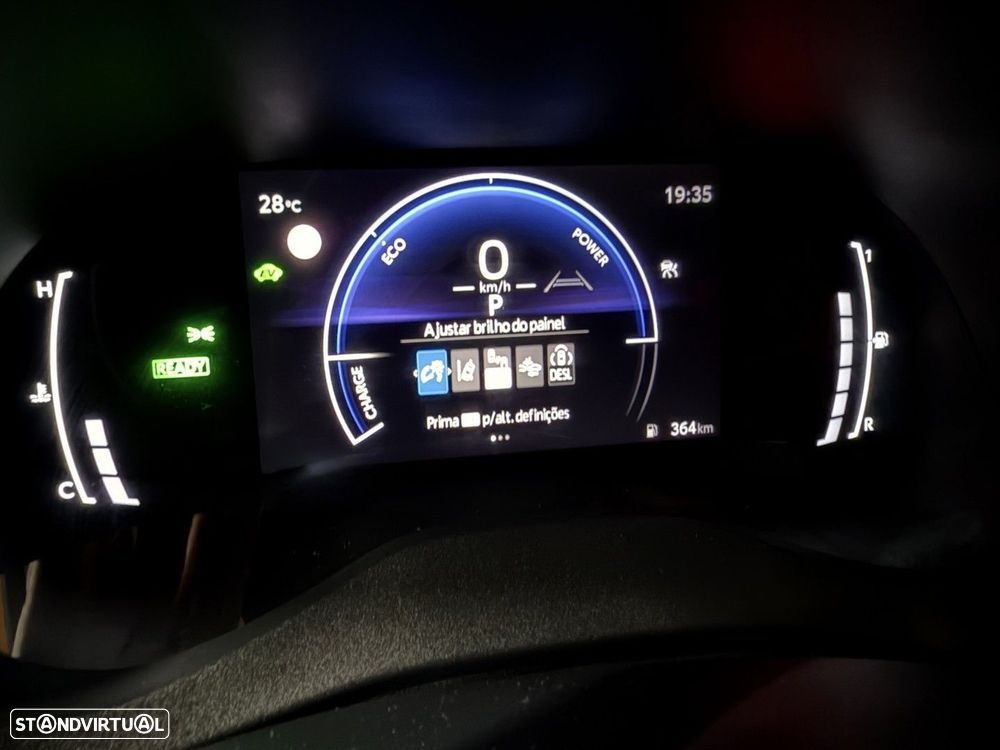 Toyota Yaris Cross 1.5 HDF Premier Edition - 24