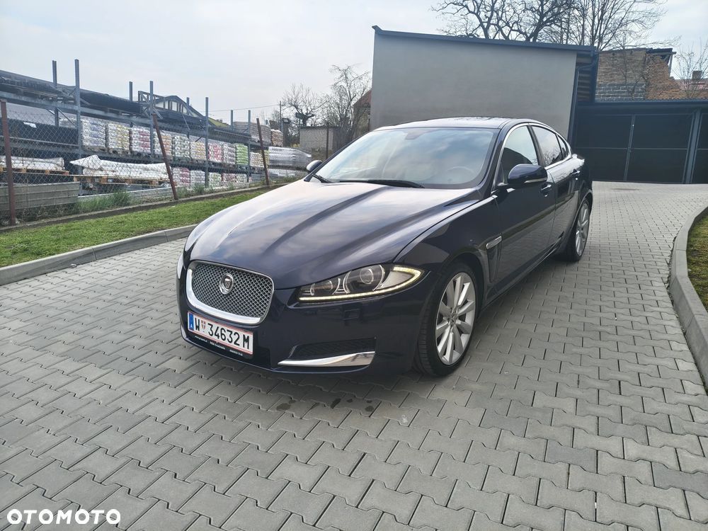 Jaguar XF 3.0 V6 D Luxury - 2
