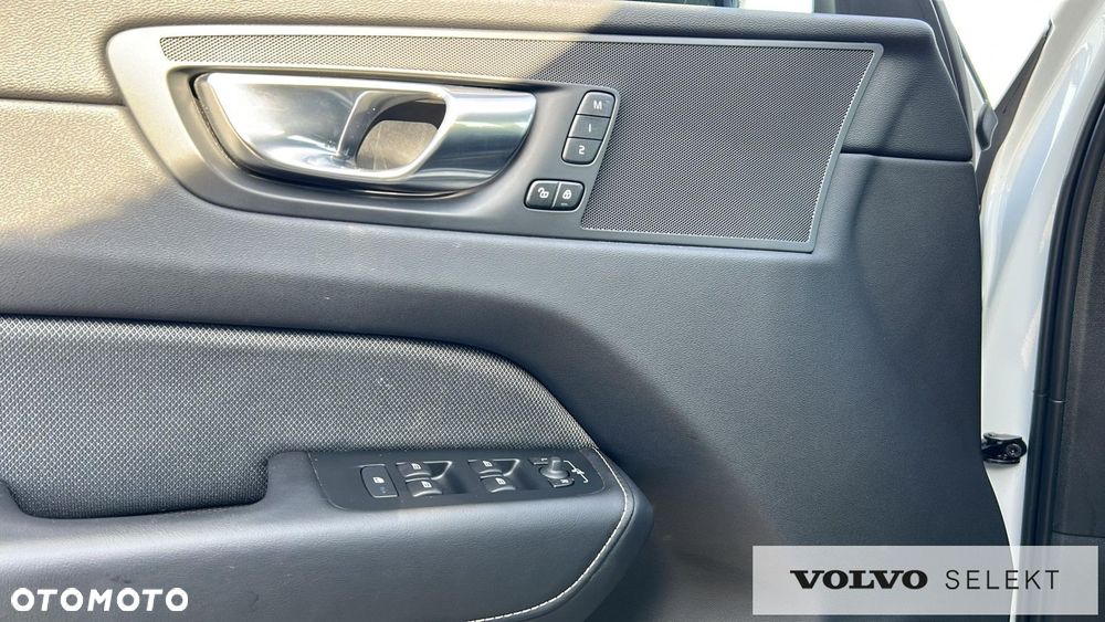Volvo XC 60 - 22