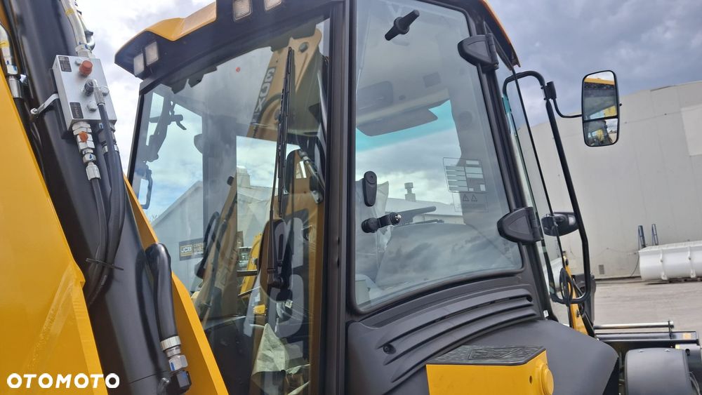 JCB 3CX PLUS EH - 8