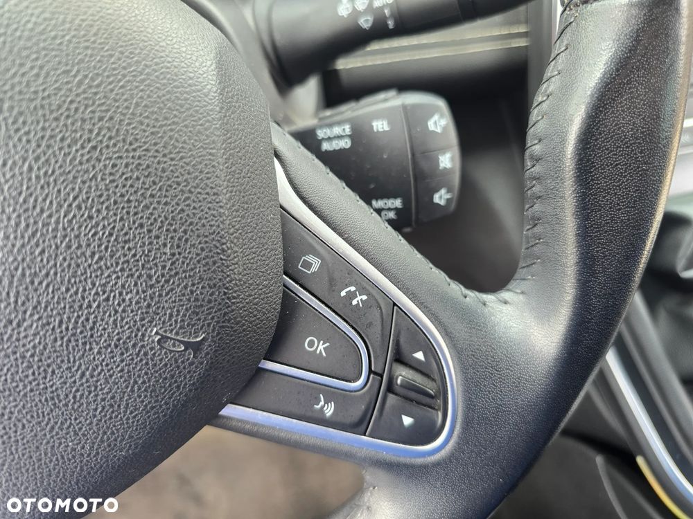 Renault Grand Scenic - 28