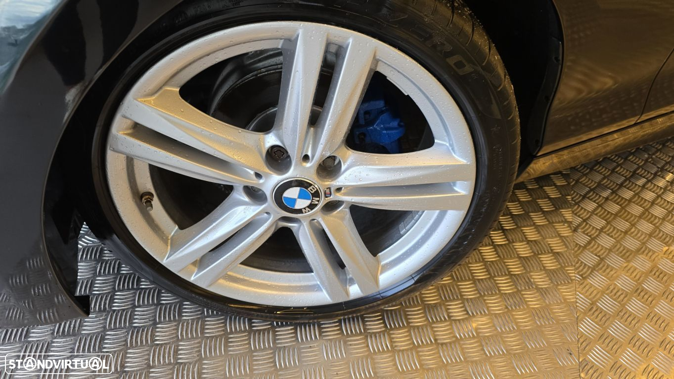 BMW 118 d Pack M - 29