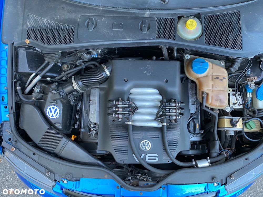 Volkswagen Passat 2.8 V6 4Motion Comfortline - 16