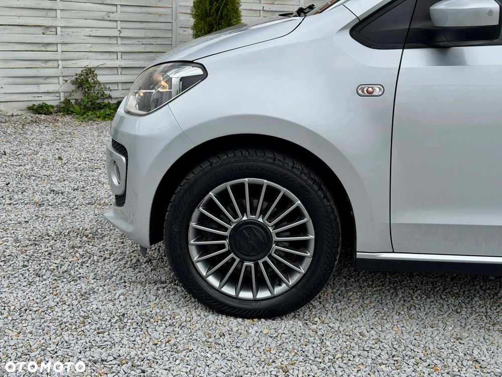 Volkswagen up! 1.0 move - 17