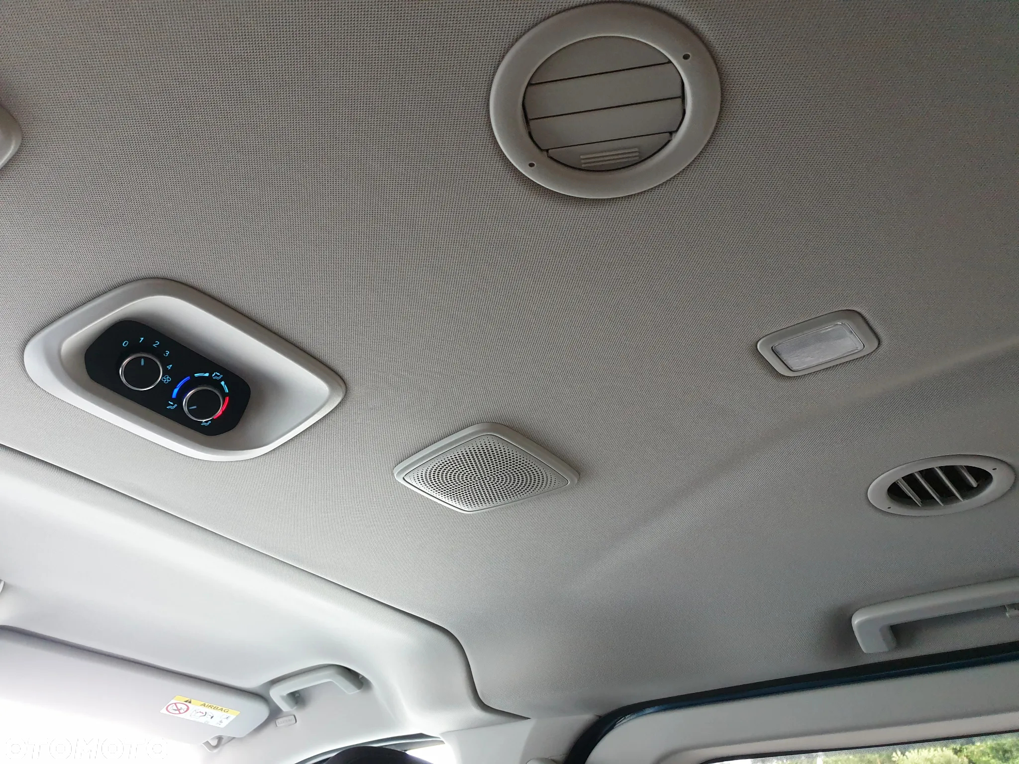 Ford Tourneo Custom 2.0 EcoBlue L2 Trend - 31