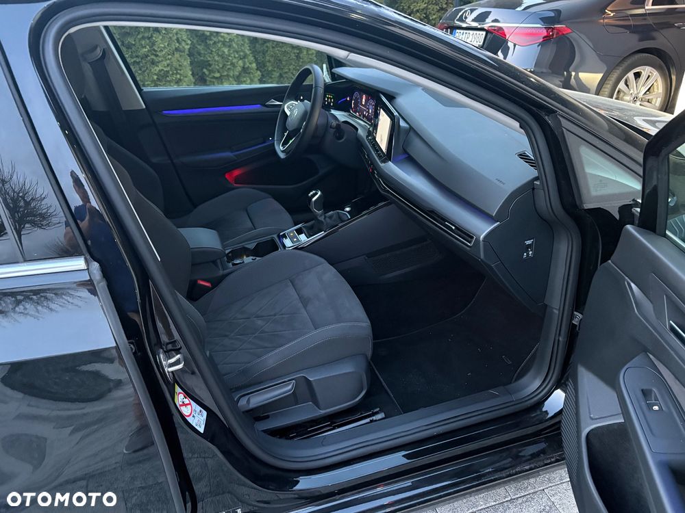 Volkswagen Golf - 22