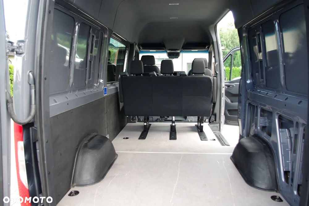 Mercedes-Benz Sprinter - 5