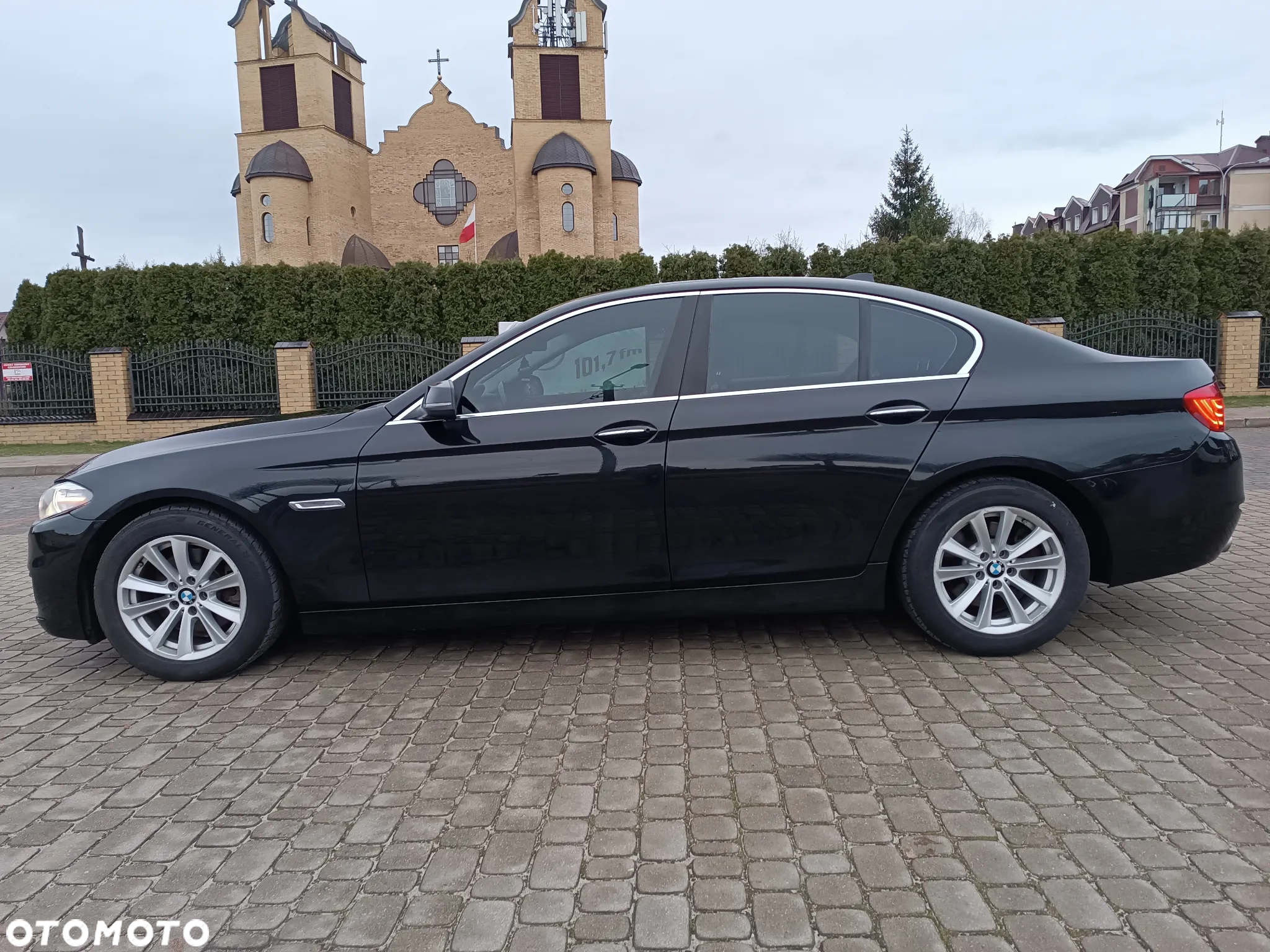 BMW Seria 5 528i xDrive - 2