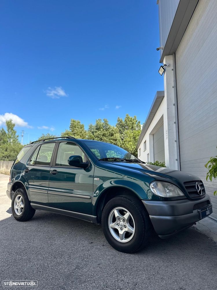Mercedes-Benz ML 320 Standard - 22