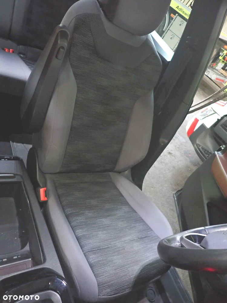 Volkswagen ID.5 - 8