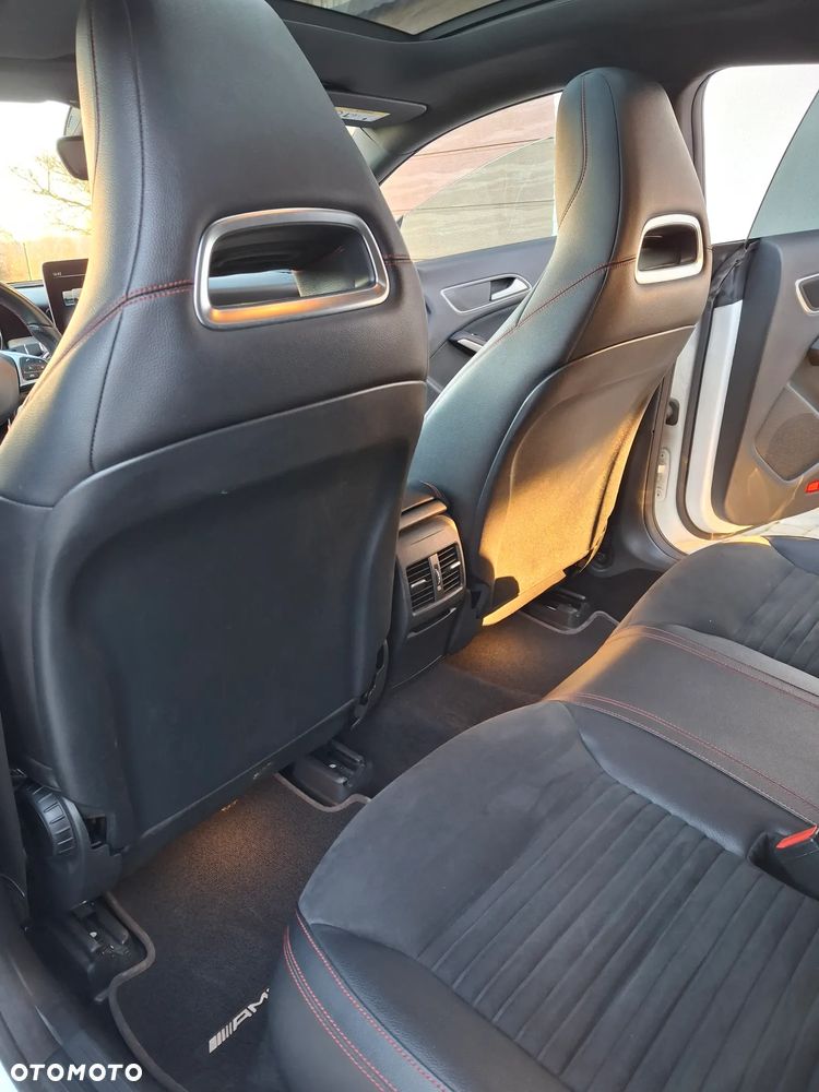 Mercedes-Benz CLA 200 7G-DCT - 14