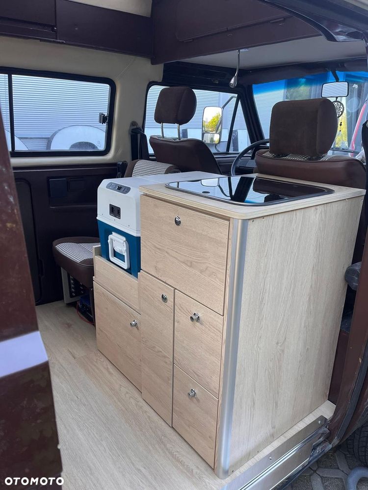 Volkswagen Transporter - 5