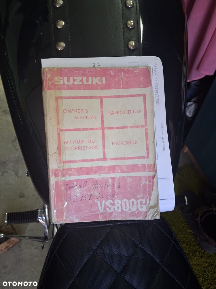 Suzuki Intruder - 12