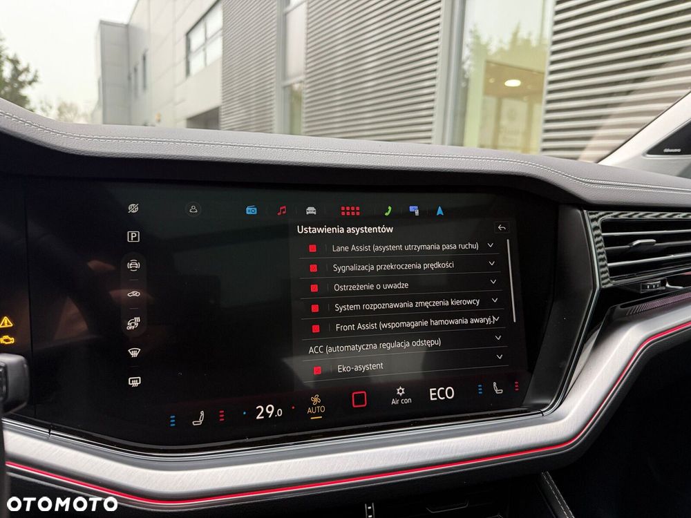 Volkswagen Touareg - 22