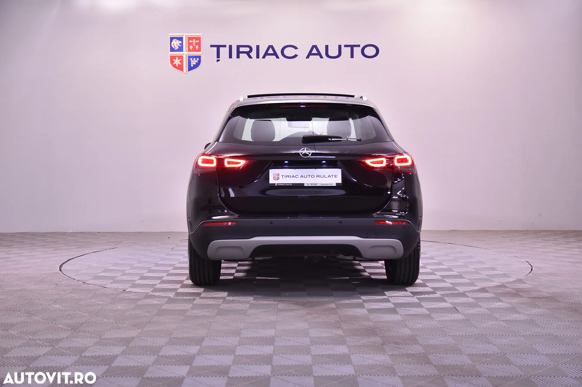 Mercedes-Benz GLA 250 4Matic 8G-DCT - 4