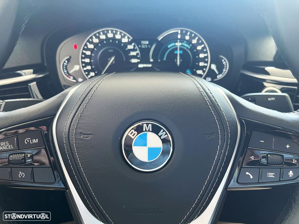 BMW 530 e iPerformance Line Sport - 35