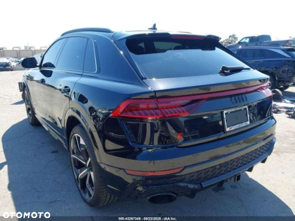 Audi RS Q8 - 9