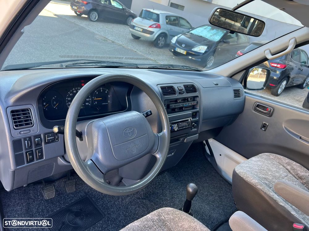 Toyota HiAce 2.5 D-4D Curto Luxo 2.6T - 12