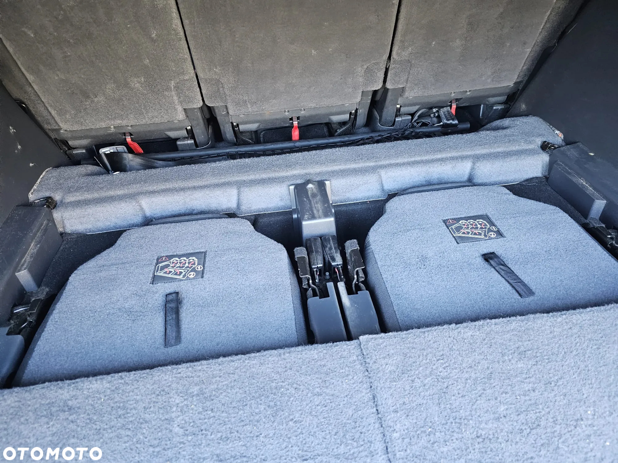 Peugeot 5008 e-HDI 115 ETG6 Stop&Start Allure - 24