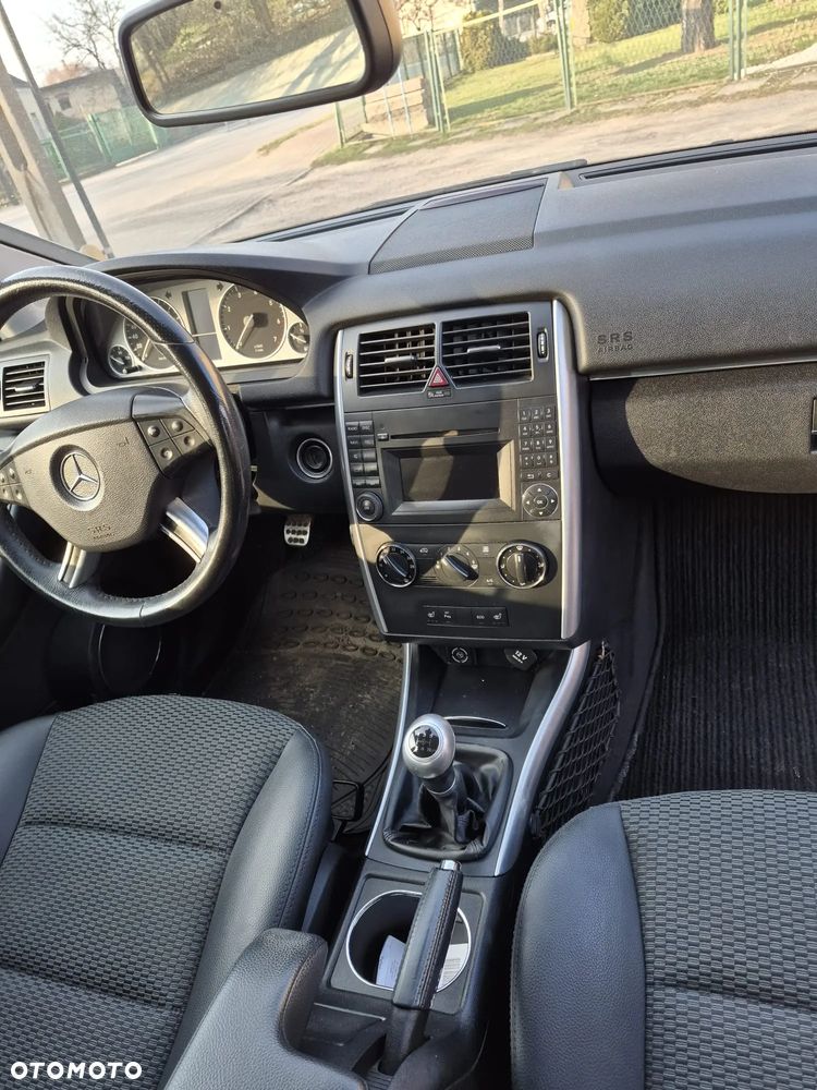 Mercedes-Benz Klasa B 180 BlueEFFICIENCY SPORT EDITION - 4