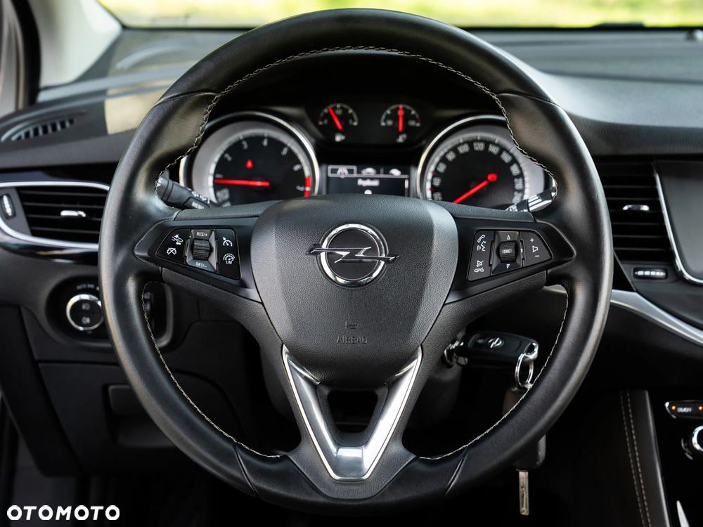 Opel Astra 1.4 Turbo Innovation - 36