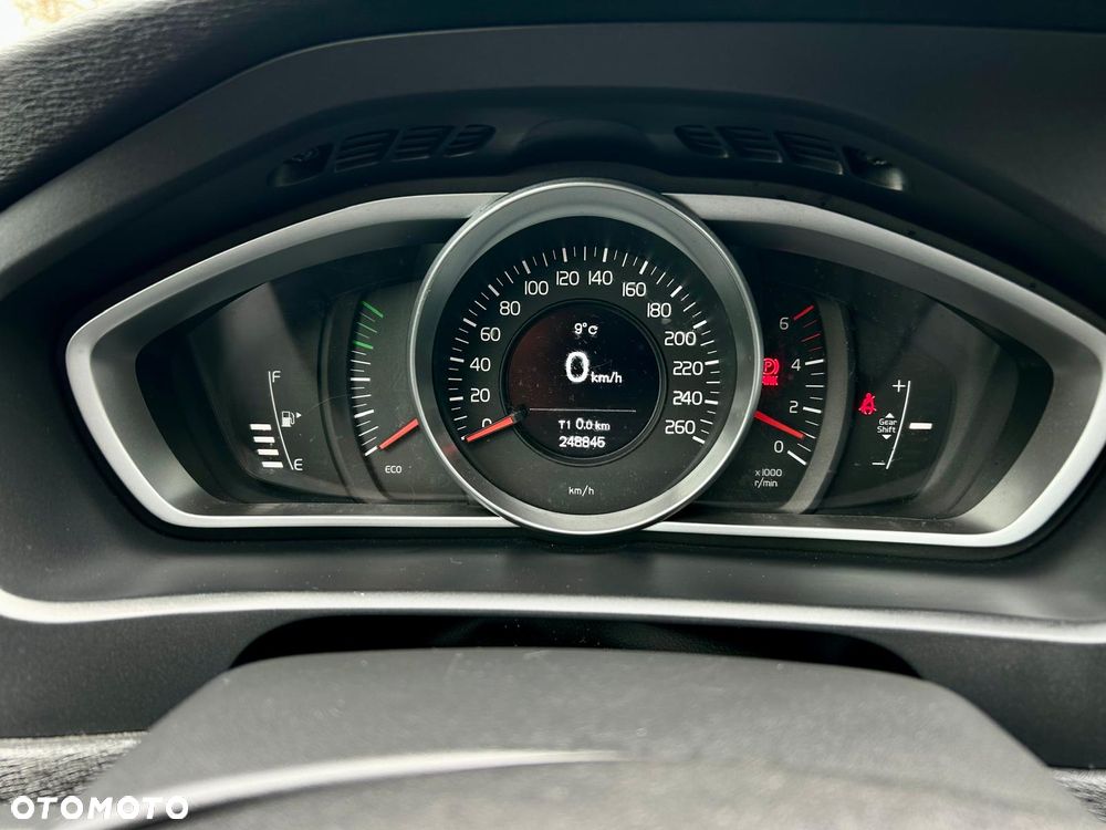 Volvo V40 D4 You - 12