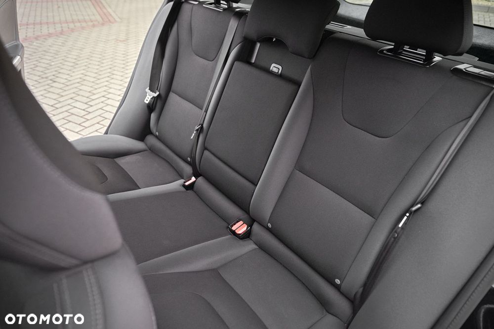 Volvo V60 T5 Geartronic Momentum - 27