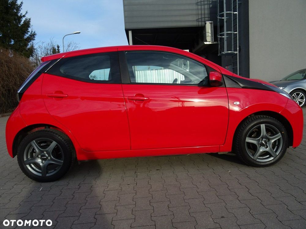 Toyota Aygo x-play Eco - 5