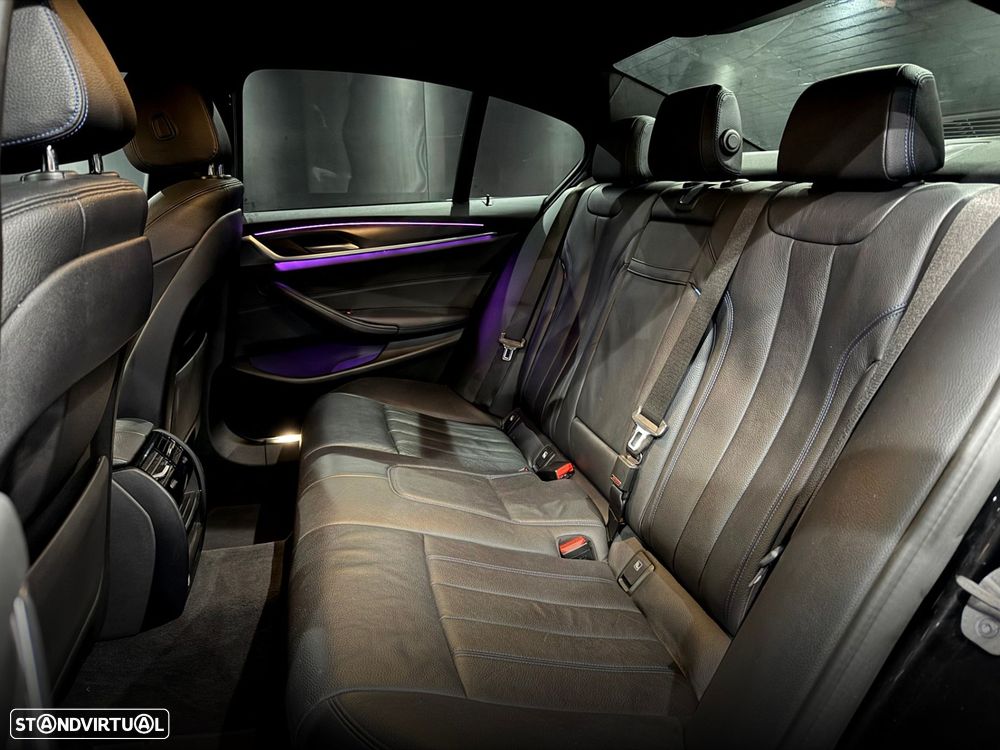 BMW 530 e Pack Desportivo M - 34
