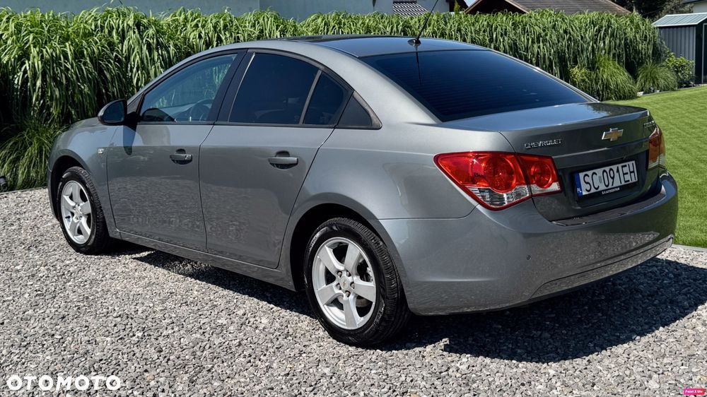 Chevrolet Cruze 1.6 LS - 9
