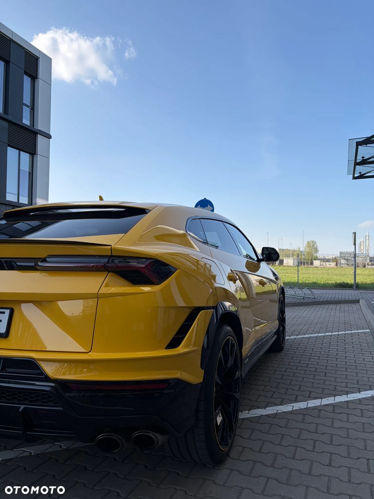 Lamborghini Urus - 8