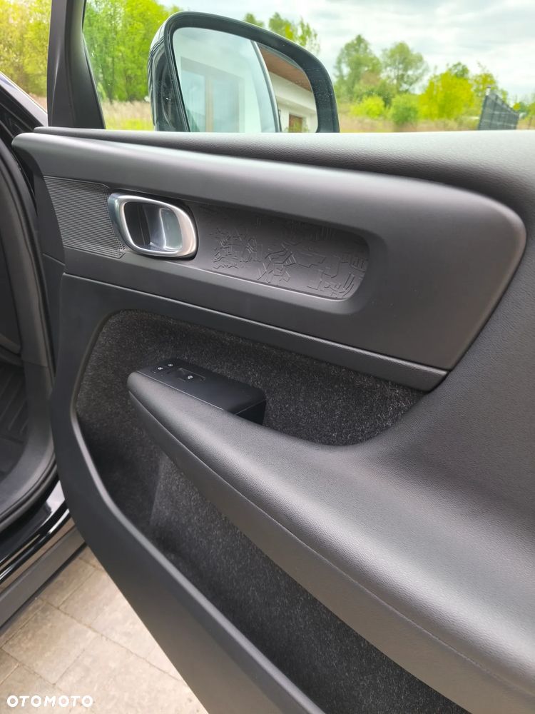 Volvo XC 40 D3 Momentum - 8