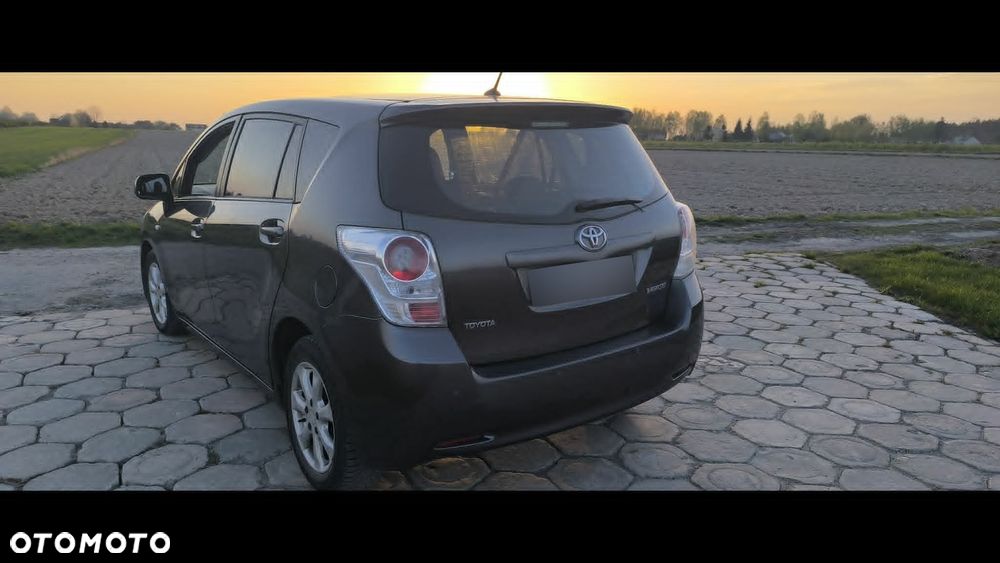 Toyota Verso 2.0 D-4D - 5