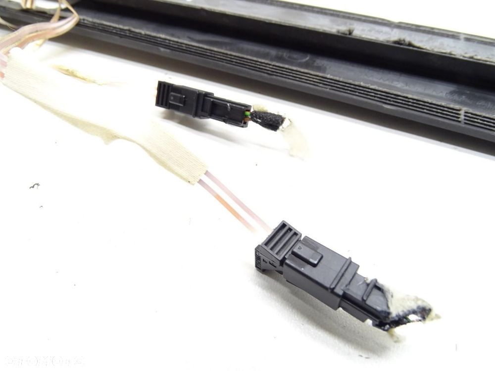LISTWA NAKŁADLA PROGU PRAWA LEWA KOMPLET 8V3947417 8V3947418 AUDI A3 8V 3D - 9