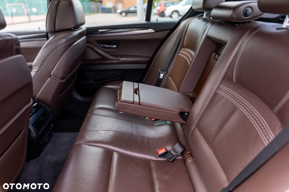 BMW Seria 5 520d xDrive - 21