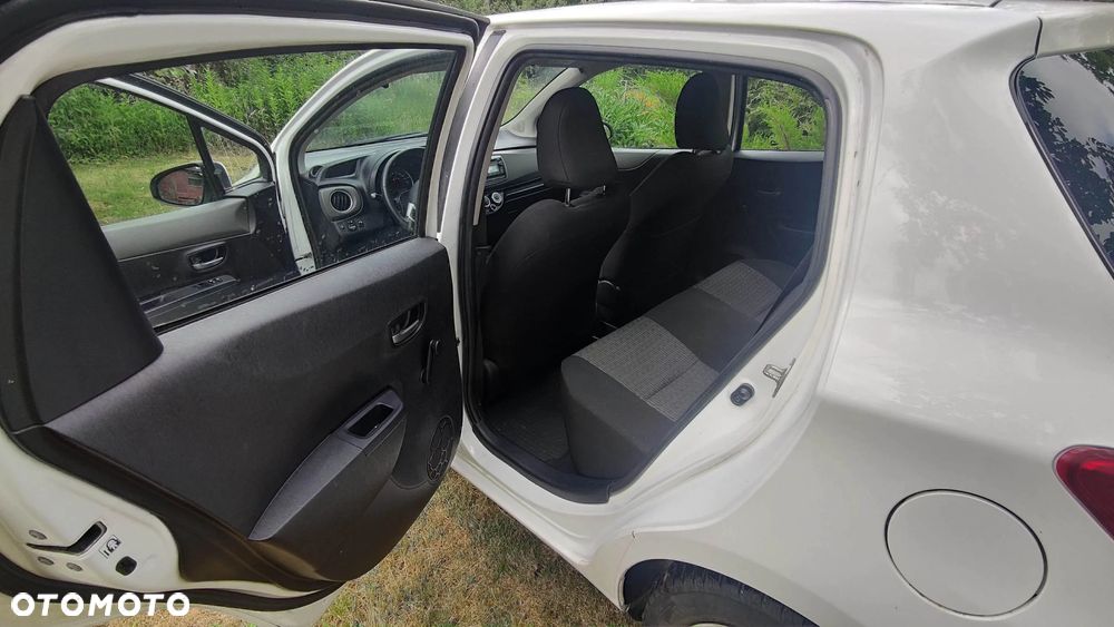 Toyota Yaris - 7