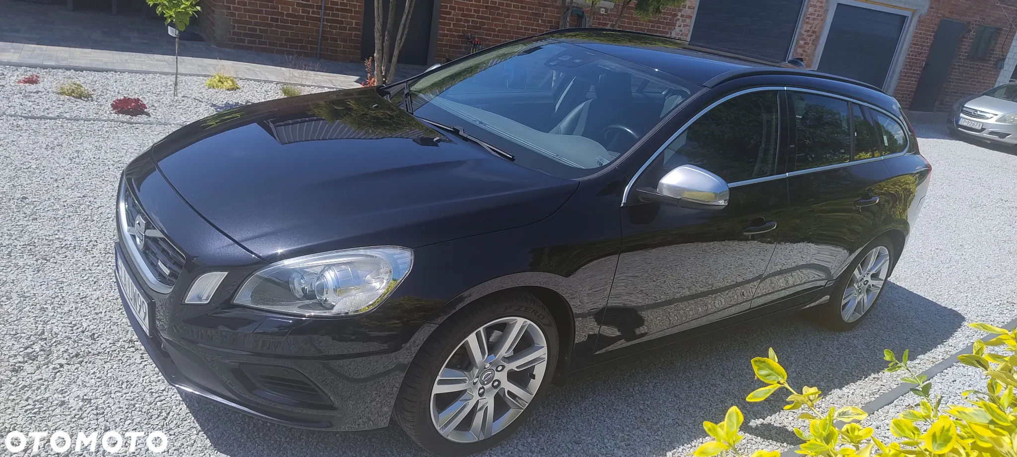Volvo V60 D5 AWD Geartronic RDesign - 2