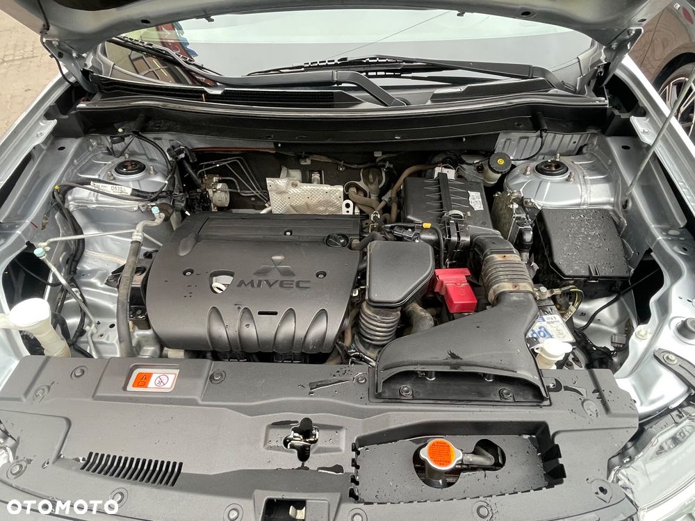 Mitsubishi Outlander 2.4 Instyle CVT - 15