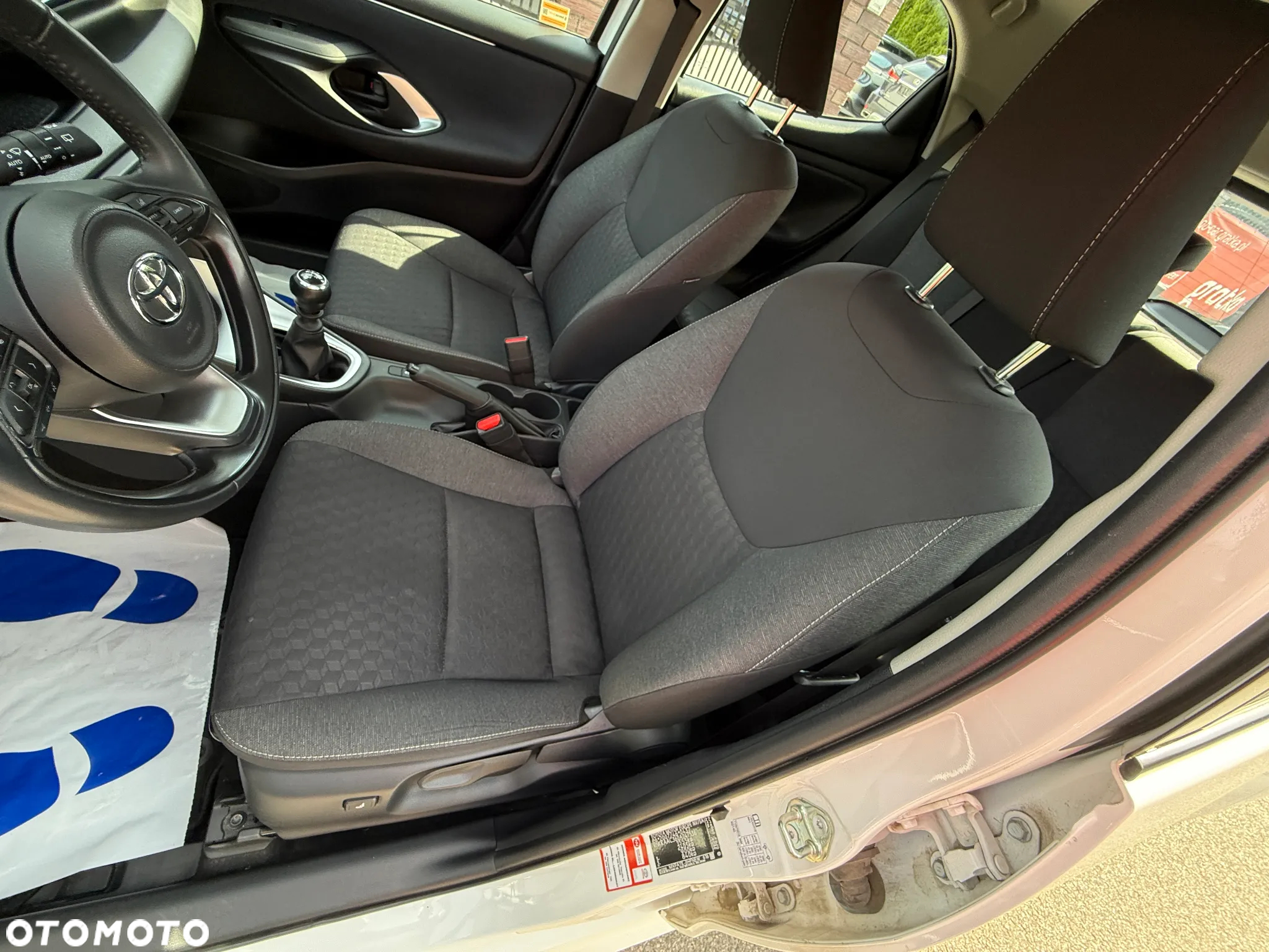 Toyota Yaris 1.5 Comfort - 11