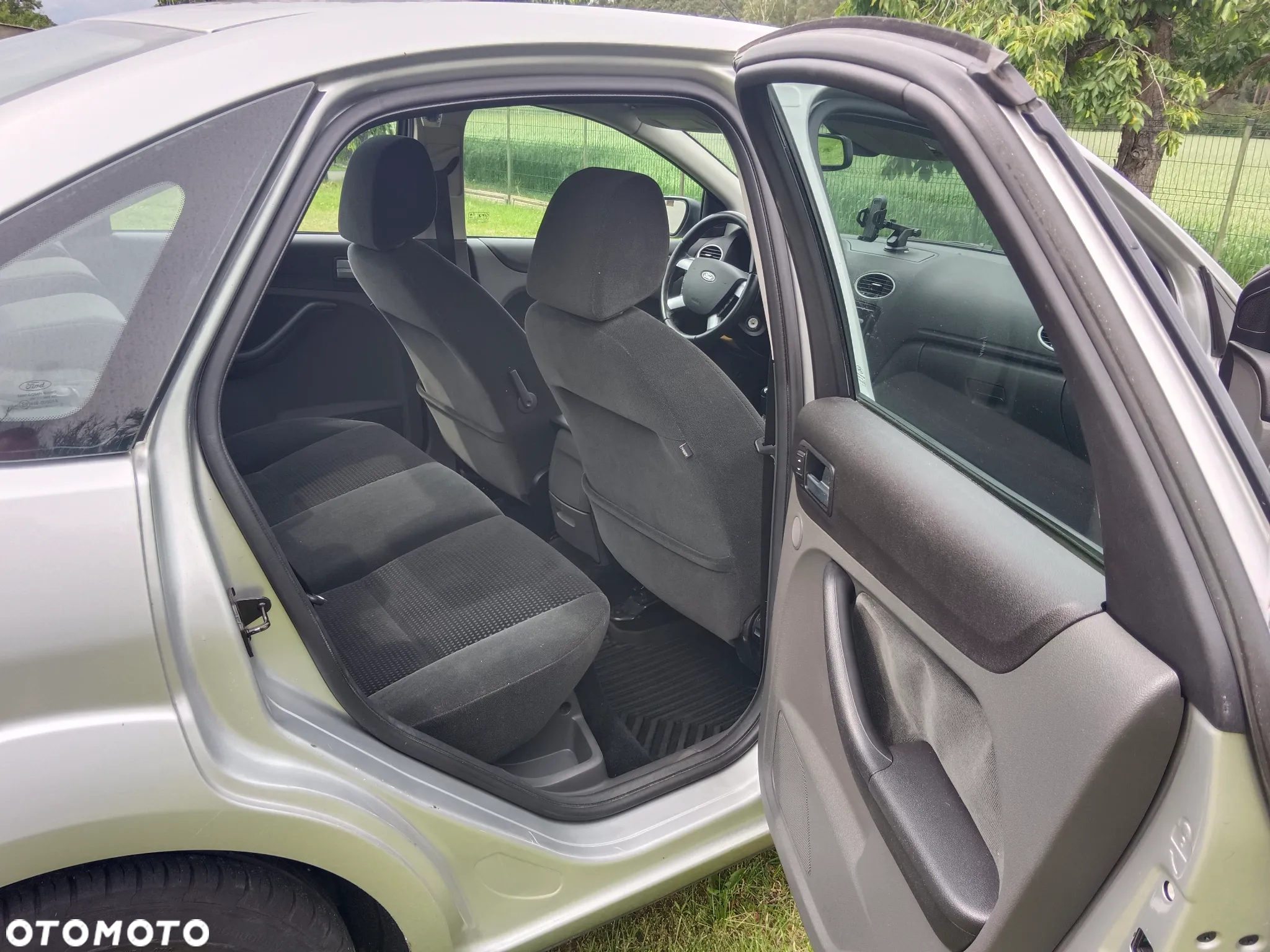 Ford Focus 1.6 Ghia - 6