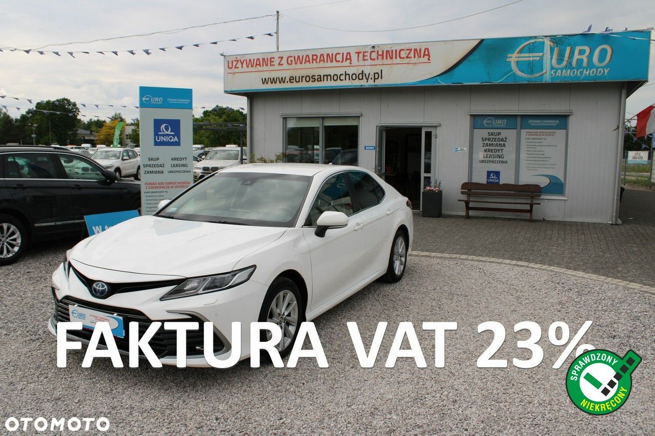 Toyota Camry - 1