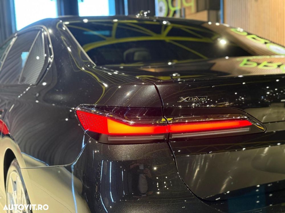 BMW Seria 7 740d xDrive - 10