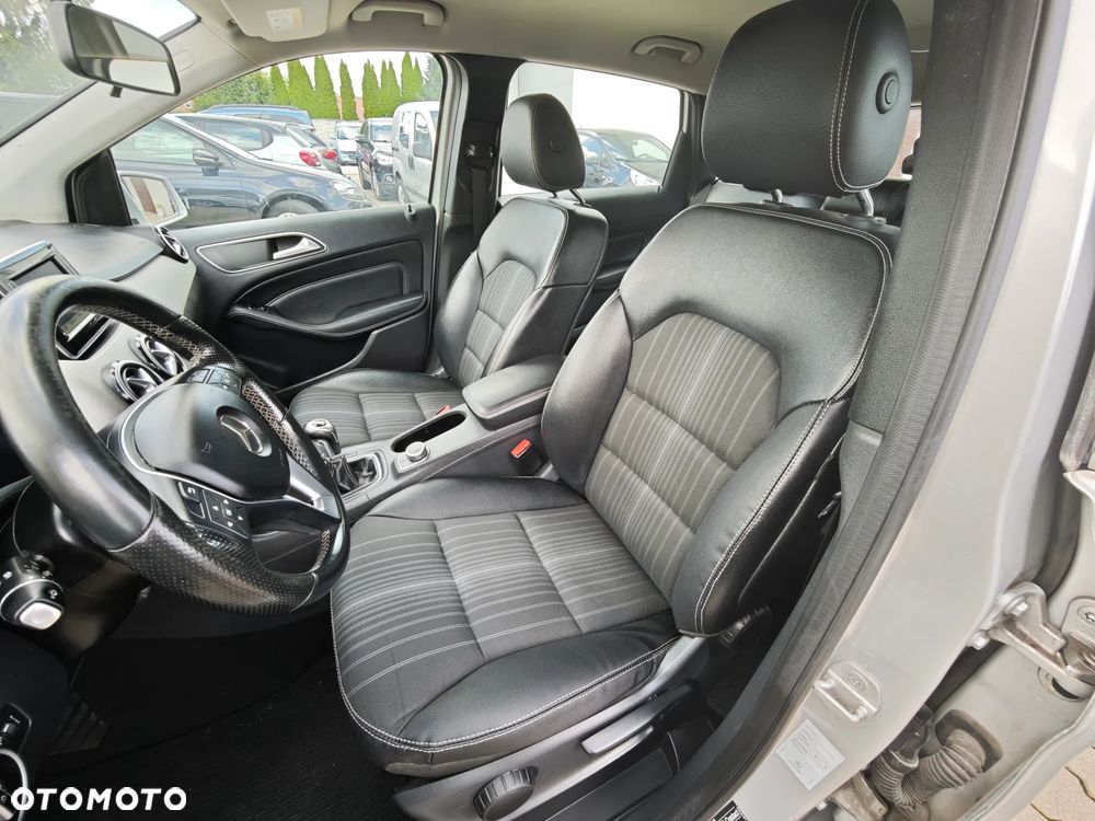 Mercedes-Benz Klasa B 180 CDI - 29