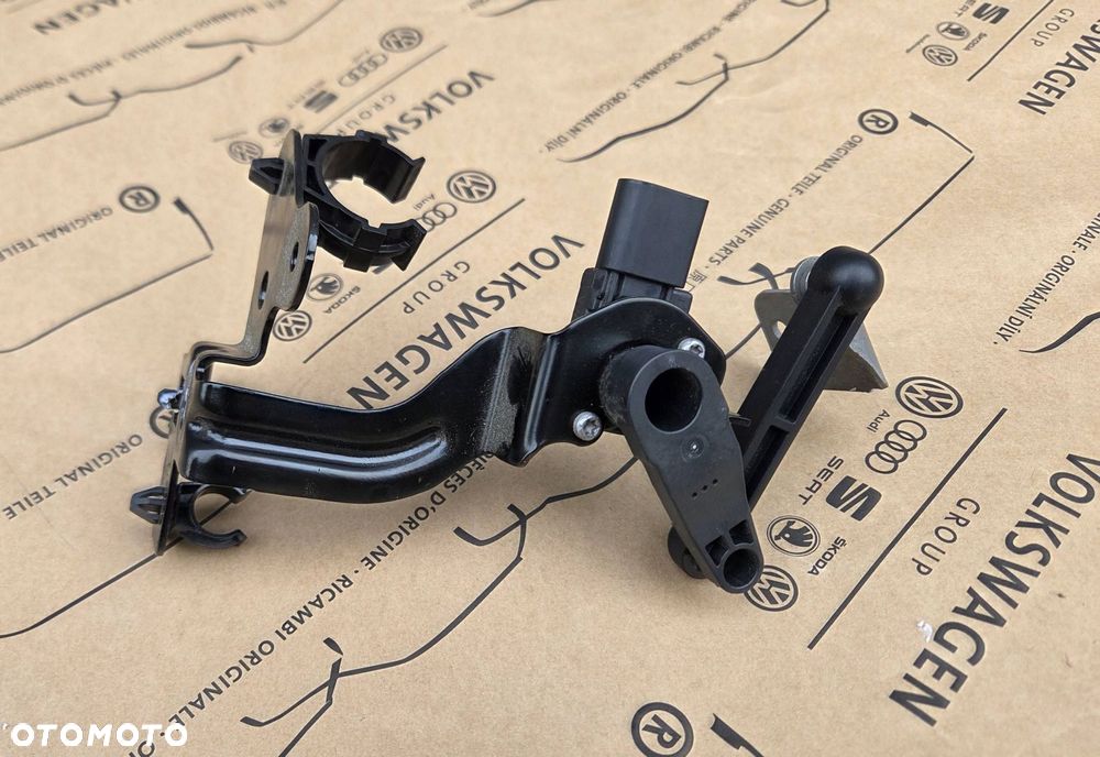 volkswagen multivan t7 czujnik poziomowania świateł tył 7t0941278a - 2