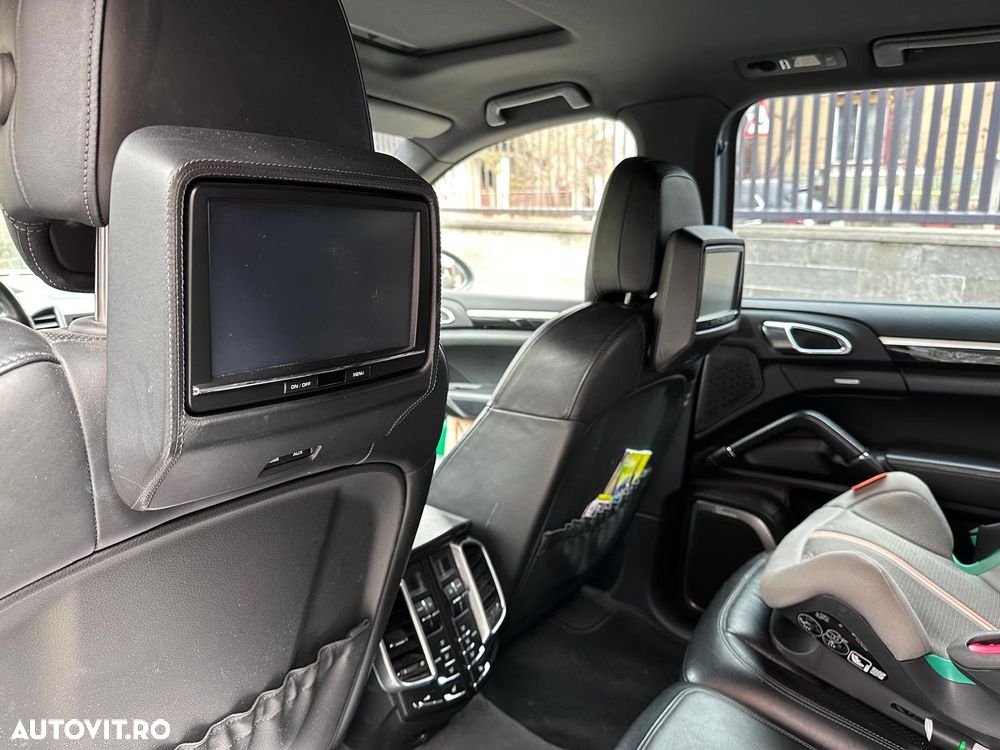 Porsche Cayenne Tiptronic S - 16