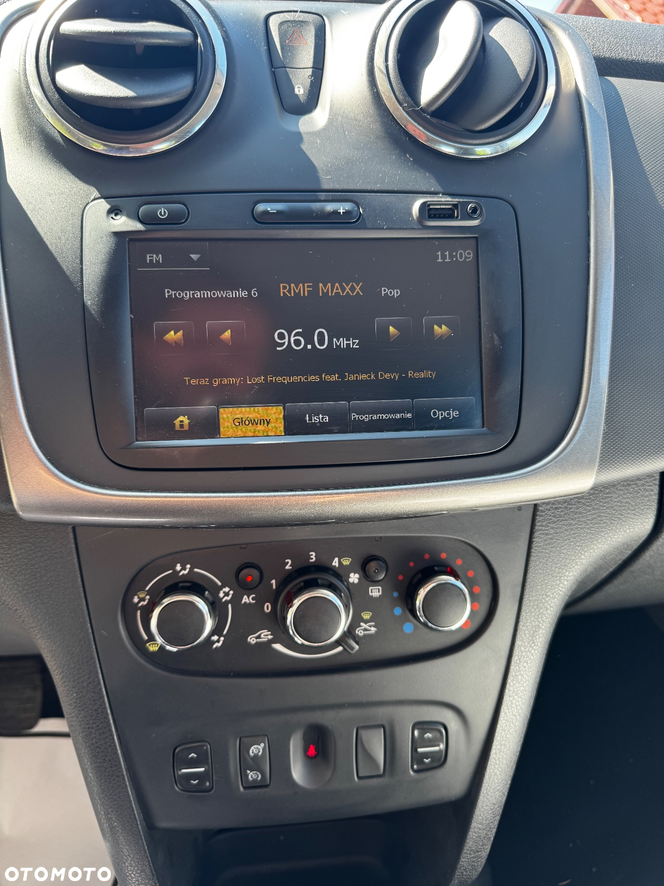 Dacia Sandero 0.9 TCe Laureate S&S - 16