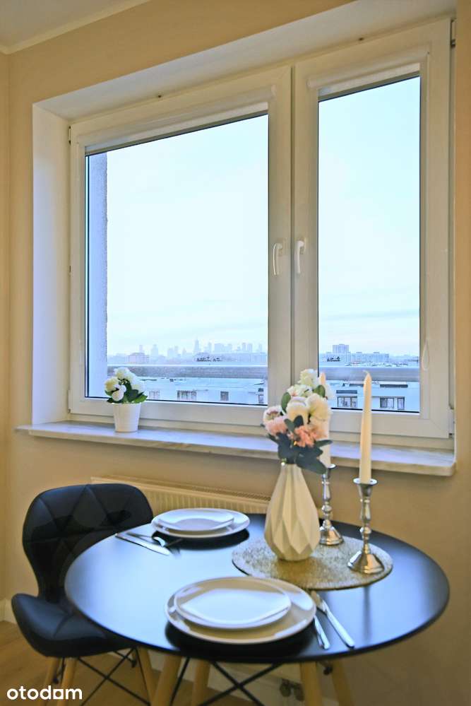 * Apartament z widokiem na Centrum Warszawy *