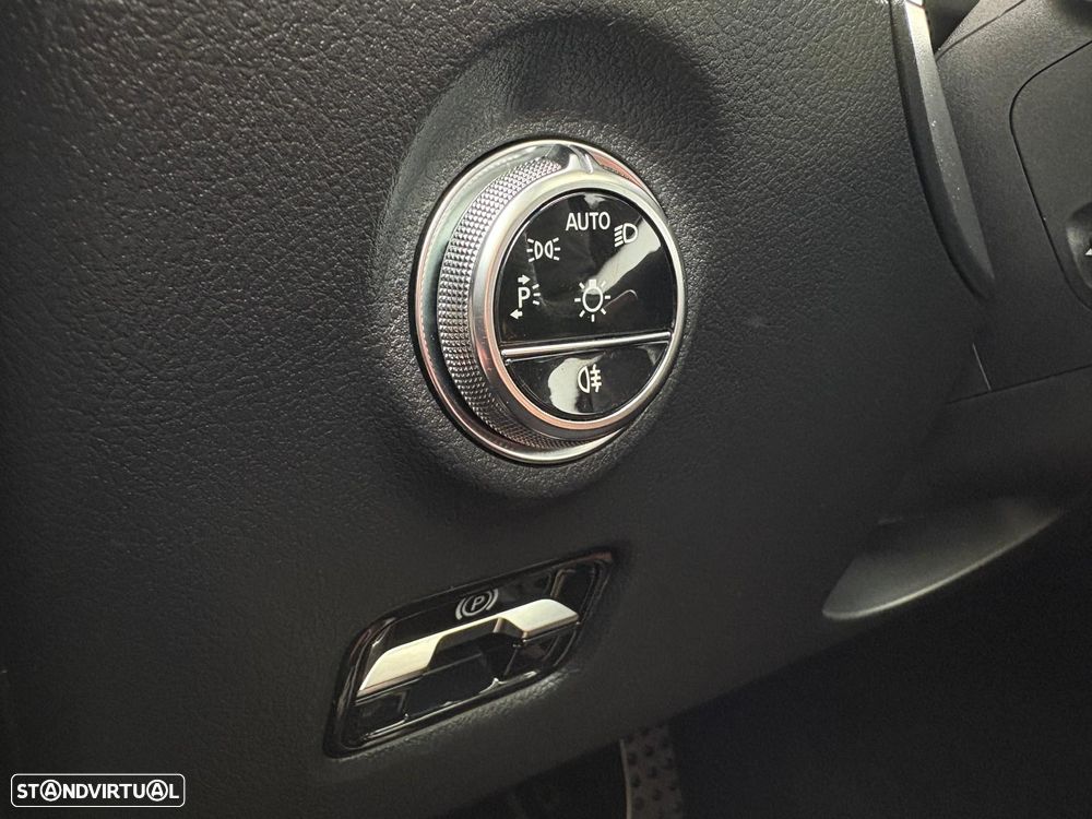 Mercedes-Benz C 300 d AMG Line - 23