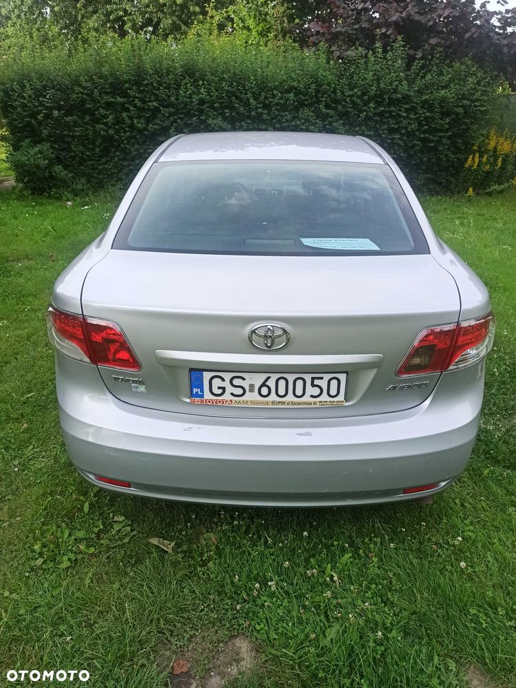 Toyota Avensis - 5